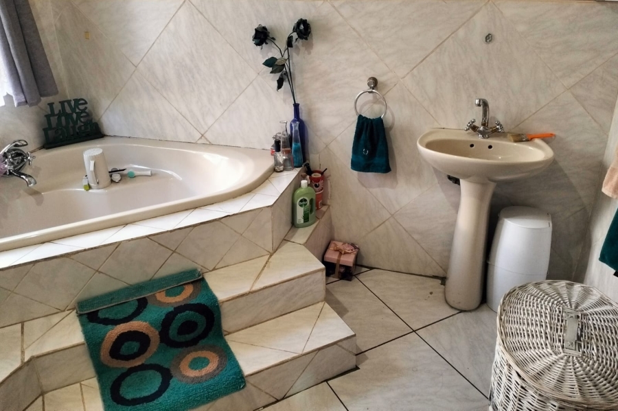 4 Bedroom Property for Sale in Parys Free State
